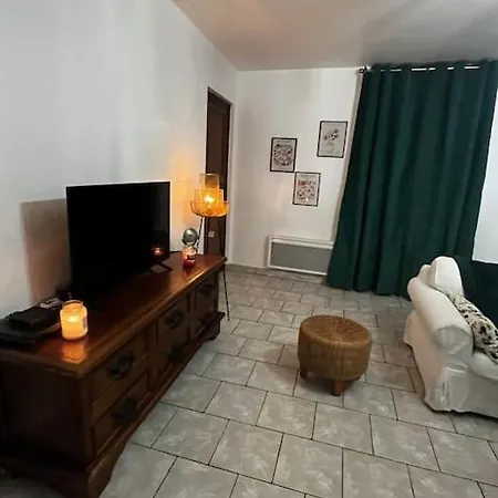 Petit Paradis Dans L'aveyron Дом отдыха *